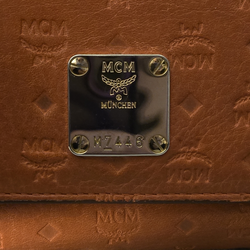 MCM Long Wallet - Picture 2 of 11
